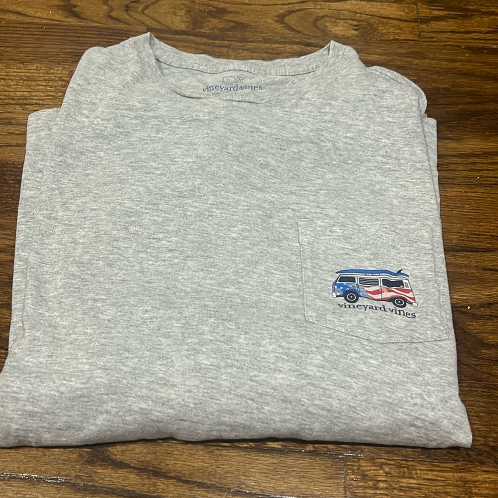 VINEYARD VINES